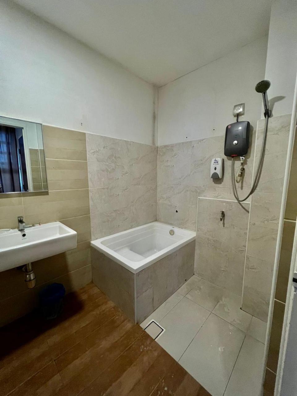 Golden Leaf Boutique Hotel Nusa Idaman Formerly Known As Ariana Hotel Johor Bahru Eksteriør bilde