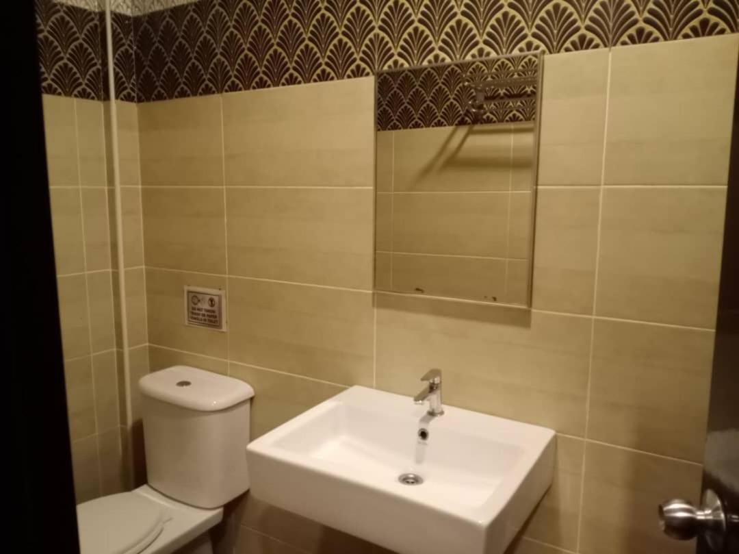 Golden Leaf Boutique Hotel Nusa Idaman Formerly Known As Ariana Hotel Johor Bahru Eksteriør bilde